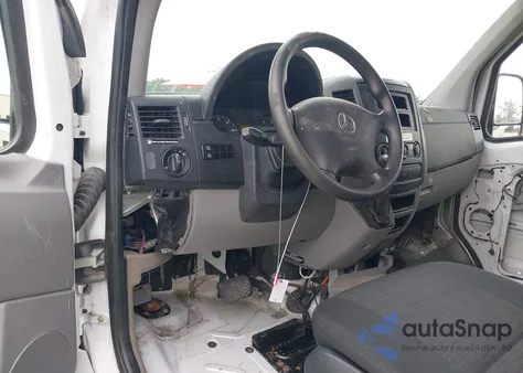 2016 Mercedes-Benz Sprinter 2500 High Roof/High Roof из США, поврежденный, VIN WD3PE8DD3GP246161